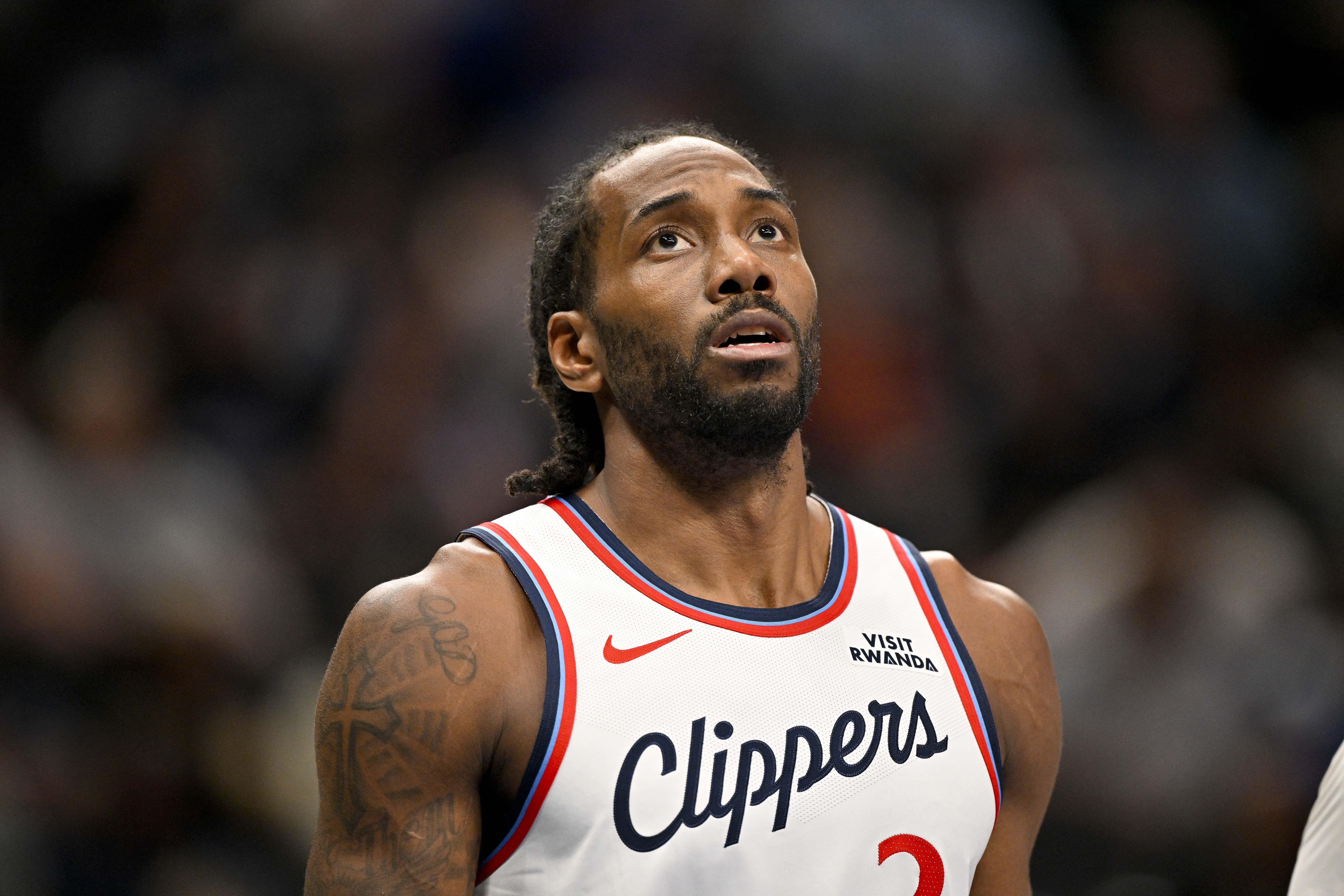 乐竞体育-今天没手感!伦纳德上半场8中3&三分3中0仅得8分3板