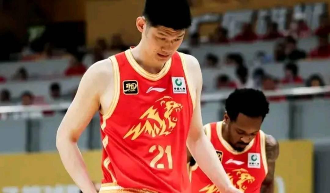 乐竞体育-拒绝被横扫，胡金秋16投13中高效斩落全场最高的30分